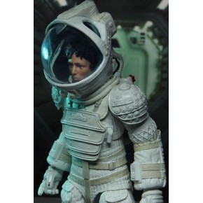 Alien figurine 18 cm 40th Anniversary série 4 Ripley Compression
 